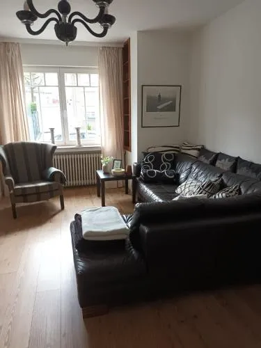 Stilvolles Altbauapartment in ruhiger Wohngegend in Duisburg, Deutschland