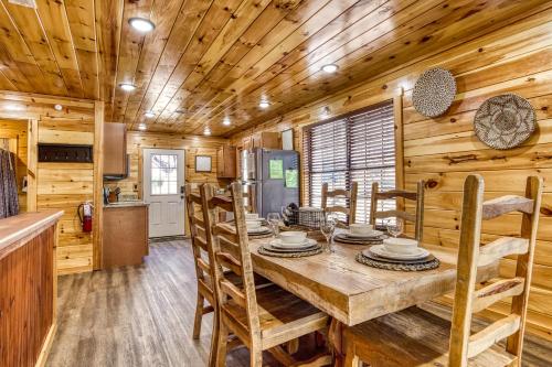 Hidden Haven Hot Tub FREE Attraction tickets for each paid day Hot Tub Game Room WIFI!!! - image 8