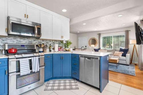 Prime Location Home with Hot Tub l Midtown - image 5