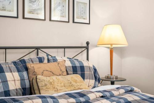 Prime Location Home with Hot Tub l Midtown Prime Location Home with Hot Tub l Midtown