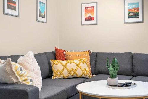 Prime Location Home with Hot Tub l Midtown Prime Location Home with Hot Tub l Midtown