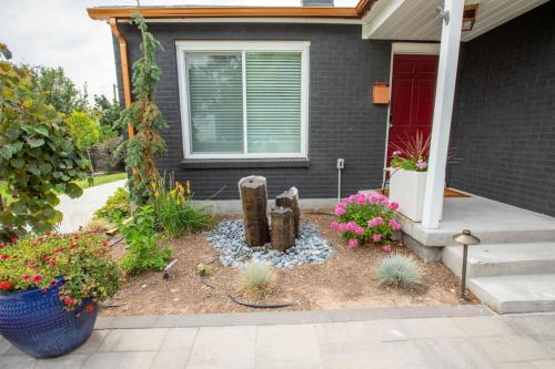 Prime Location Home with Hot Tub l Midtown Prime Location Home with Hot Tub l Midtown