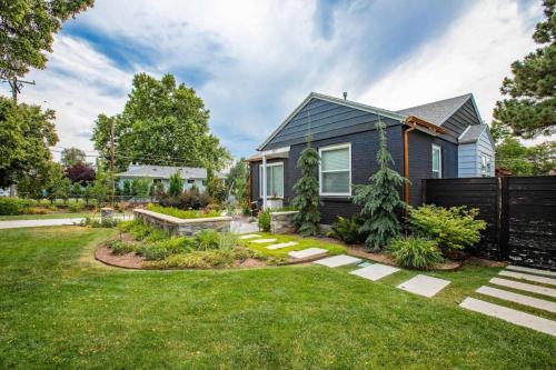 Prime Location Home with Hot Tub l Midtown Prime Location Home with Hot Tub l Midtown