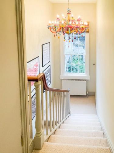 3-Bed gem with Bath Abbey views, Bath (photo 7)