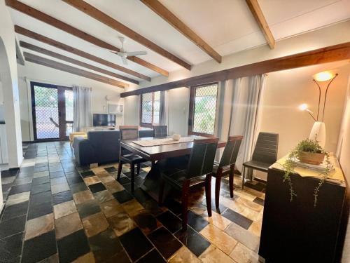 Colonial Village Resort in อ่าวเฮอร์วี่