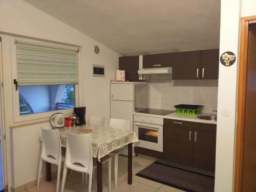 One-Bedroom Apartment with Terrace image 2