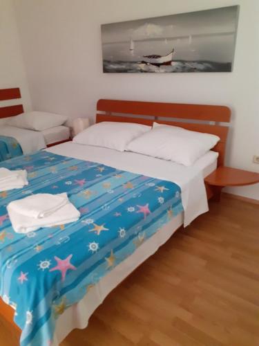 One-Bedroom Apartment with Terrace image 5