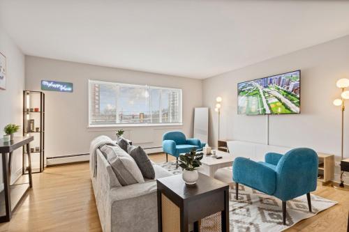 Charming 2BR Near O Hare Relax & Explore in Glenview