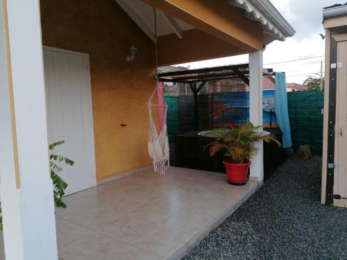 Swimming pool, La villa karukera in Duzer