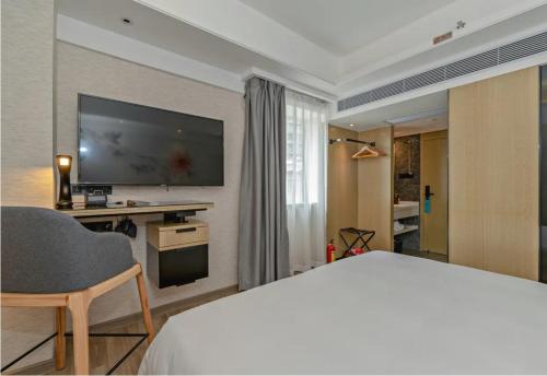 room detail thumbnail 1