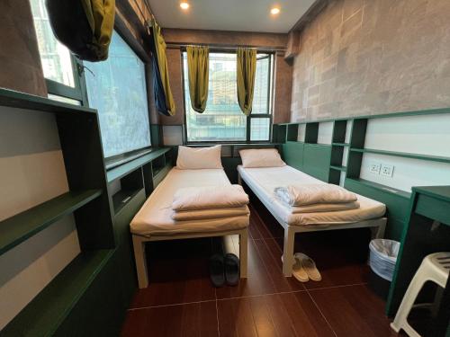 Twin room, private bathroom