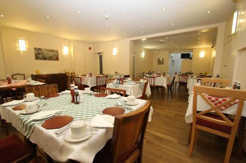 Ridgemount Hotel - image 6