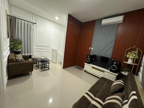 Villa Sunrise F1 - Malang