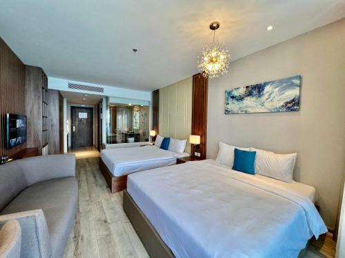 Family Room with Sea View image 8