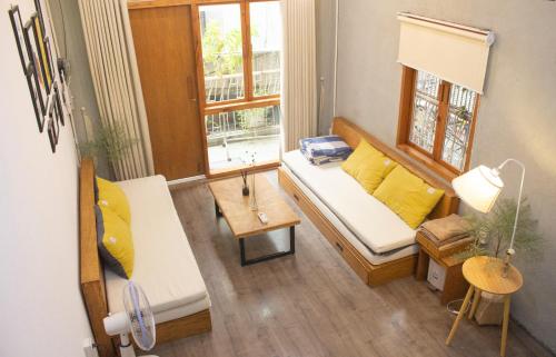 The Velis Saigon - 66m2 Authentic Local Cozy Stay