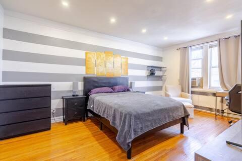 Spacious Bedroom In Rego Park in Rego Park, USA