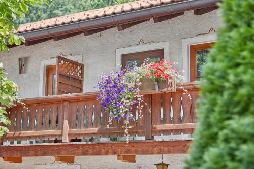 Hotel Garni Alte Sage Ruhpolding inkl Chiemgaukarte - 발코니/테라스