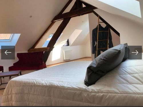 Les 3 petites pommes in Alencon