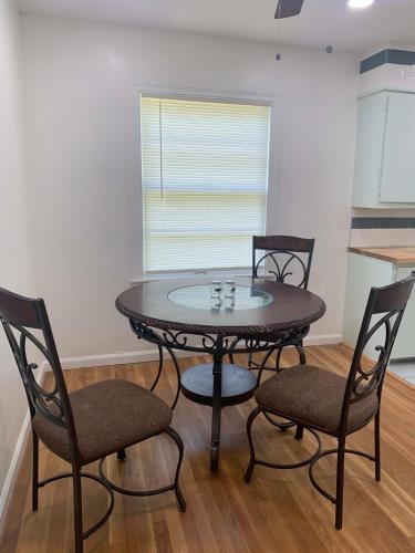 East Side 2BR - 1 BA Newly Remodeled Home East Side 2BR - 1 BA Newly Remodeled Home