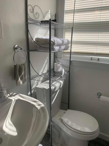 East Side 2BR - 1 BA Newly Remodeled Home East Side 2BR - 1 BA Newly Remodeled Home