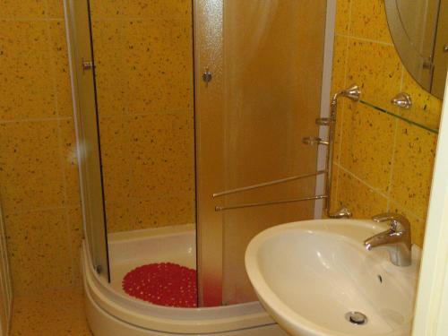 Apartment Mihaela - image 3