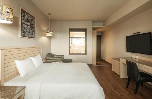 Superior Double Room image 4