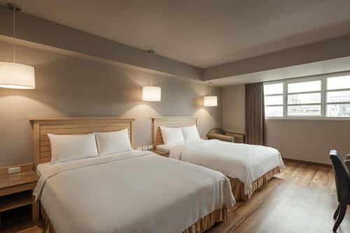 Superior Quadruple Room room in Kindness Hotel Qixian