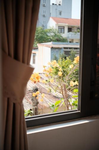Triple Room with Balcony image 4
