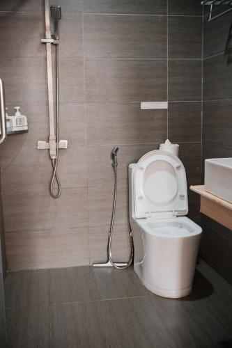 Triple Room with Balcony image 1