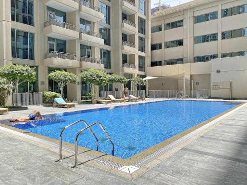 Silkhaus with full Burj Khalifa & fountain view 1BDR in Downtown - image 7
