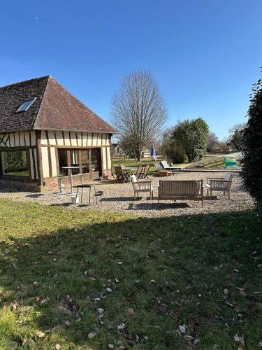 Longère normande avec piscine et jardin (Longere normande avec piscine et jardin) in Gisay