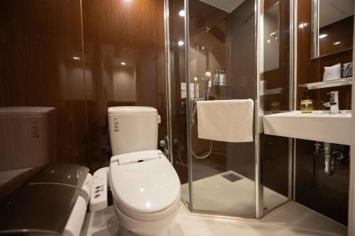 Economy Double Room image 4