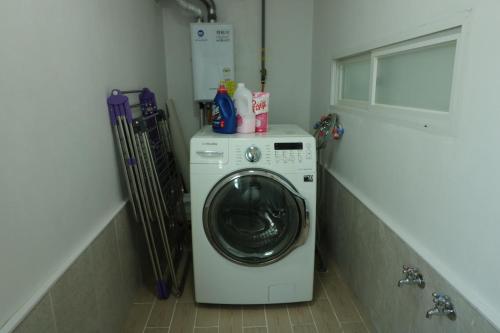 5mins to Daegu eWorld, 2nd floor without Elevator, Daegu (zdjęcie 3)