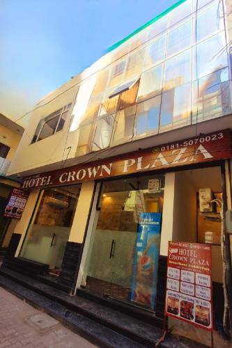 Hotel Crown Plaza