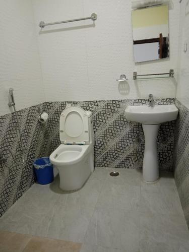 Comfort Triple Room with Shower image 2