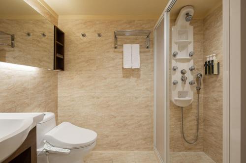 room detail thumbnail 2