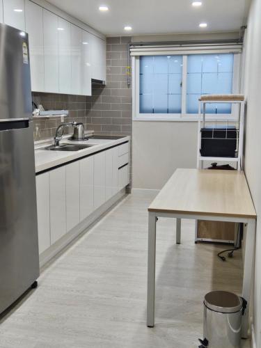 5mins to Daegu eWorld, 2nd floor without Elevator, Daegu (zdjęcie 9)
