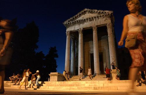 Apartments Oskar - image 9