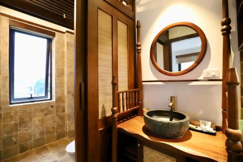 Two-Bedroom Apartment with Terrace image 8