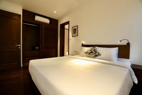 Two-Bedroom Apartment with Terrace image 7