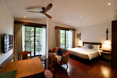 One-Bedroom Apartment with Terrace image 2