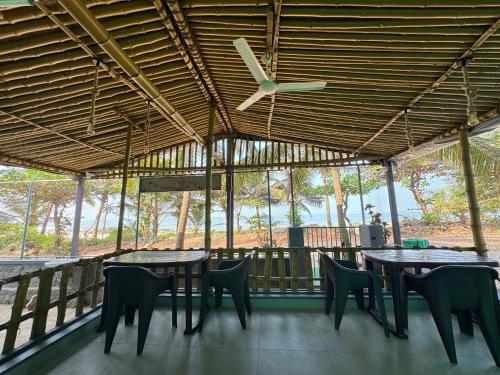 Beach Hive, Mangalúr (fotografie 3)