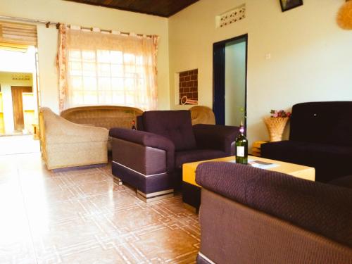 Bar/Lounge, Motel Santaviva in Kisoro