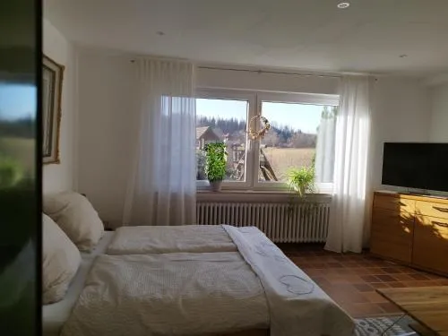 Moderne Ferienwohnung mit privatem Eingang - ROSA in Kalletal, Deutschland