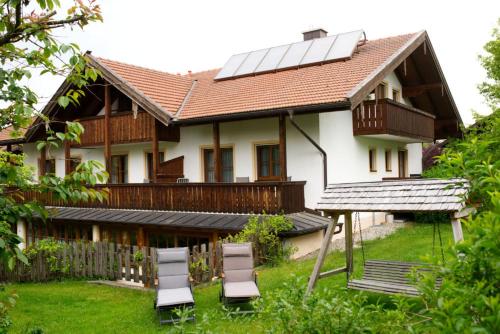 Gäste- und Apartmenthaus Wiesholler (Gaste- und Apartmenthaus Wiesholler) in Chieming