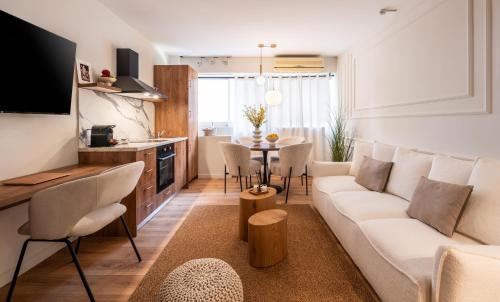 ATELIER 33 , Acropolis Apartments, Athènes