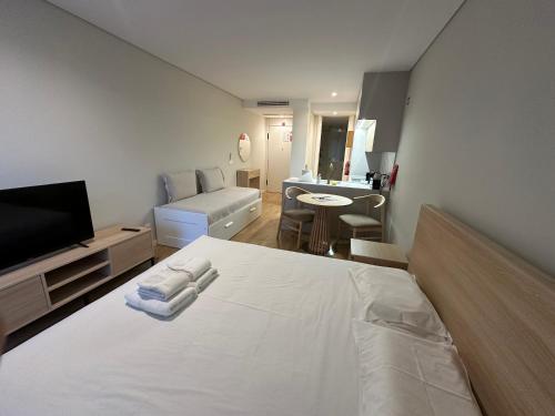 New Douro 403 with shared pool and parking, Vila Nova de Gaia