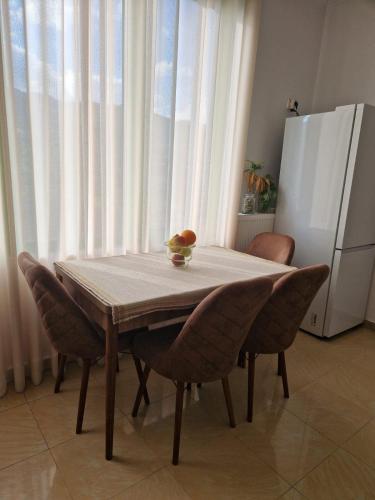 Instalações, Lumari Living in Ninësh