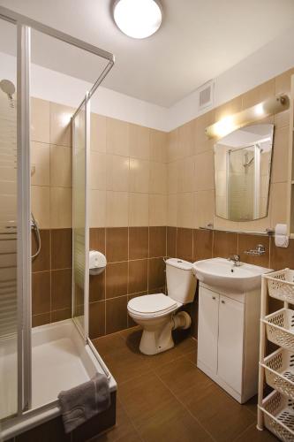 Double Room image 7