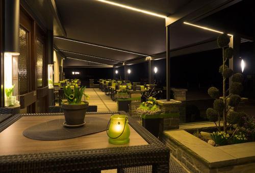 Balkons/terase, Restaurant - Pension Im Pfenn in Irrhausen